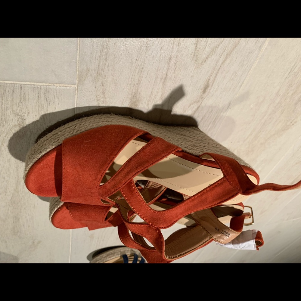 Wedges - Picture 3 of 3